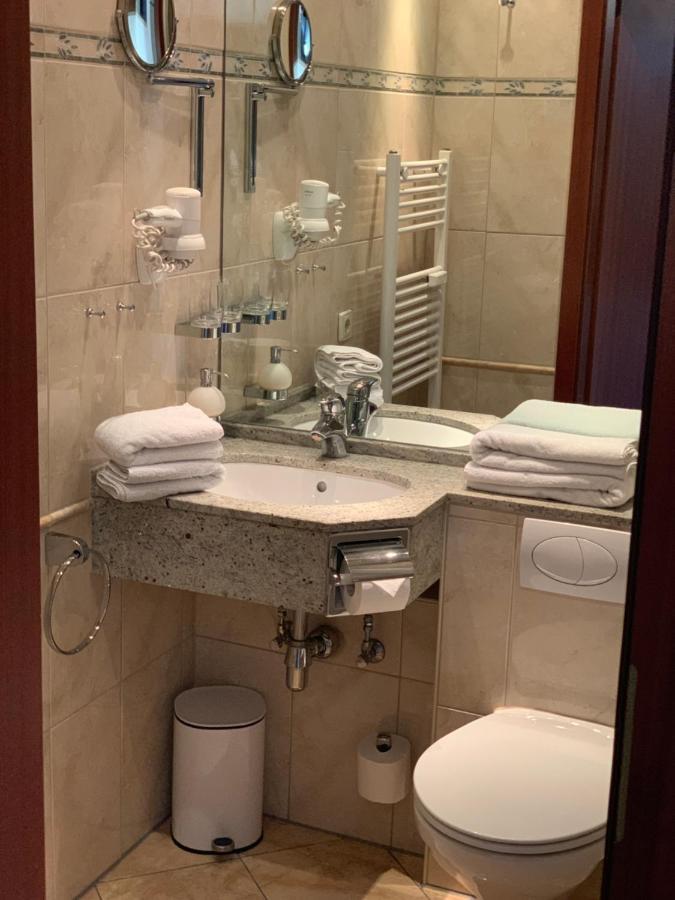 Private Suite Im Gebaeude Des Graf Eberhard Hotels Bad Urach Eksteriør bilde